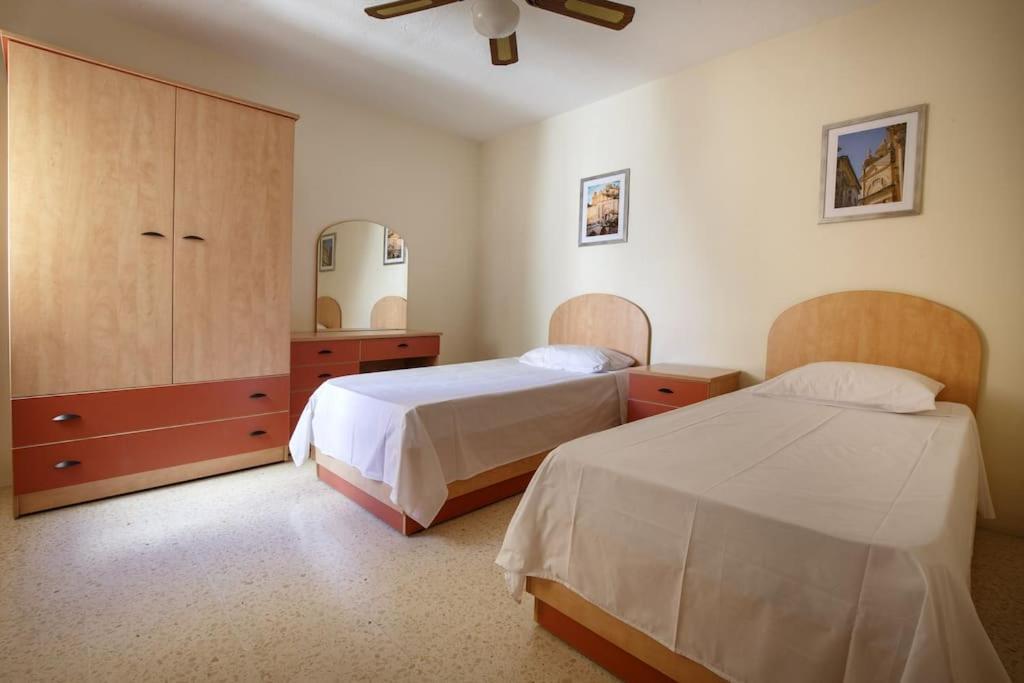 3 Bedrm Apt Seaview Balluta Bay Sliema Eksteriør billede